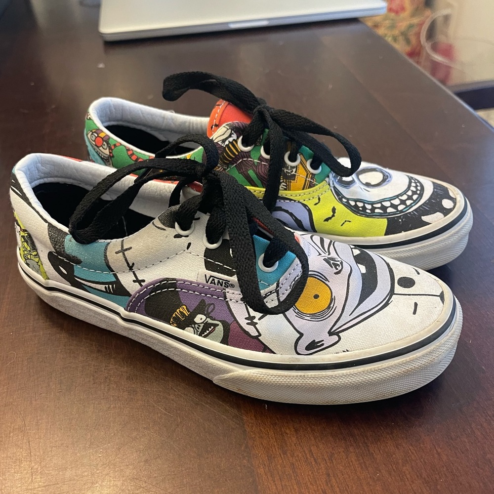 Boys Nightmare Before Christmas Vans X! These are rare! Size 3!